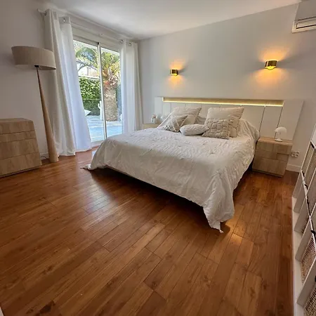 Elemiah Вилла *